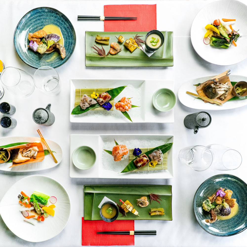 Omakase Set (1000×1000)